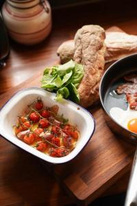 Shepherds Hut in countryside near Bath and Bristol