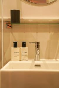 Shepherds Hut in countryside near Bath and Bristol