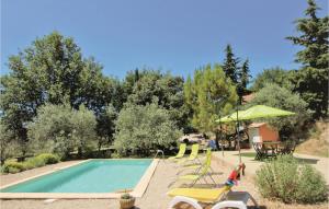 Maisons de vacances Nice home in Mormoiron with 3 Bedrooms and Outdoor swimming pool : photos des chambres