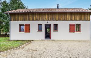 Maisons de vacances Awesome home in Garein with Outdoor swimming pool and 4 Bedrooms : photos des chambres