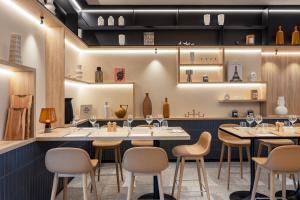 Courtyard by Marriott Paris Charles de Gaulle Central Airport - 4hvězdičkové hotely ve městě Roissy-en-France