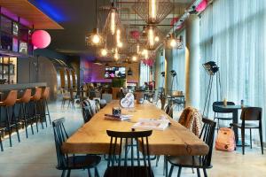 Hotels Moxy Paris Charles de Gaulle Airport : photos des chambres