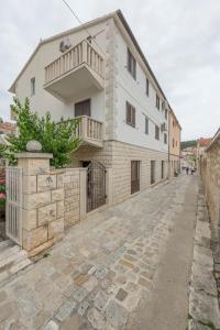 Apartment in Hvar town historic center