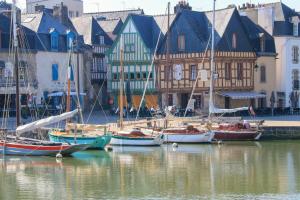 Appartements LE KENAV - STUDIO A 300 M DU PORT : photos des chambres