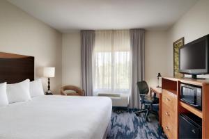King Room room in Fairfield Inn & Suites by Marriott Tallahassee Central