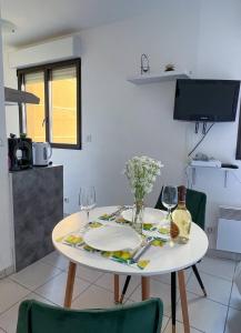 Appartements charmant studio a Menton : photos des chambres