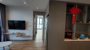 Andromeda Condo By Feng