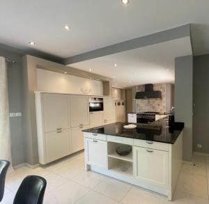 VILLA PALMIER avec PISCINE CHAUFFÉE PRIVÉE proche DUZES ET ANDUZE