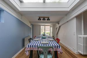 Maisons de vacances Maison avec jardin et parking gratuit : photos des chambres