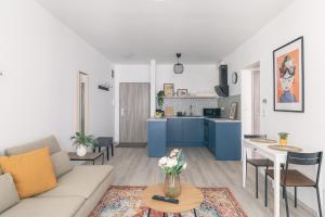 Corvin apartment with Balcony and AC