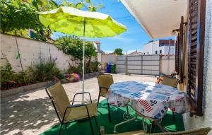 Awesome Home In Premantura With 2 Bedrooms And Wifi