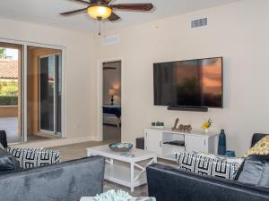 Belle Harbor 310W Luxury Condo with Oversized Balcony