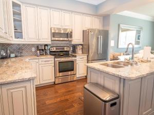 Paradise Cove Townhome 145-3 - Premium Waterfront Community