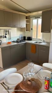 Campings Les mobil homes de NOLY : photos des chambres