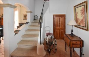 Maisons de vacances Nice Home In Avignon With Wifi, Private Swimming Pool And 4 Bedrooms : photos des chambres
