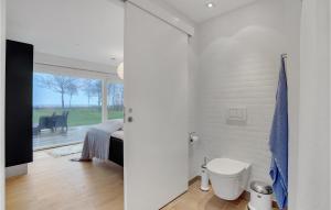 Awesome Home In Thyholm With Wifi