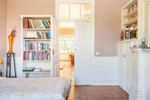 B&B Quarto Violeta com Chaminé