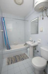 1 Bedrm Apt Seaview Balluta Bay (16)