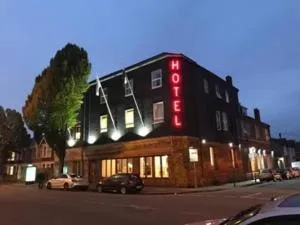 Hotels 24-7 - The Old Victoria Hotel - Newbridge