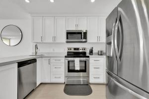 Spectacular Ocean-View Condo in Beachfront Resort, Heated Pool