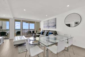 Spectacular Ocean-View Condo in Beachfront Resort, Heated Pool