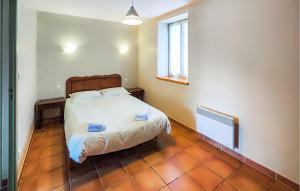 Maisons de vacances Cozy Home In Cabrerolles : photos des chambres