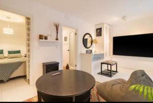 CENTRAL MONKEY APARTMENT - Grupo RH Santander