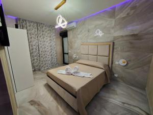Deluxe Suite with Spa Bath