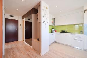 Beach Days-Panoramic citysea view apartment