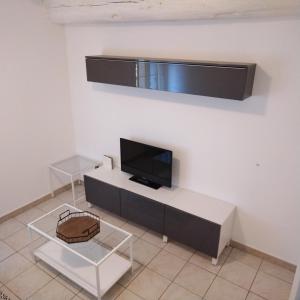 Appartements le provence avec piscine, climatisation et parking : Appartement 1 Chambre