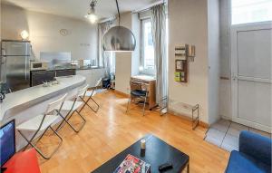 Appartements Awesome Apartment In Saint-etienne With Wifi And 1 Bedrooms : photos des chambres