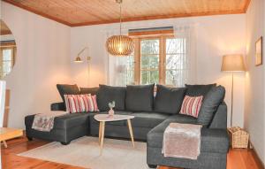 Awesome Home In Åmål With Wifi