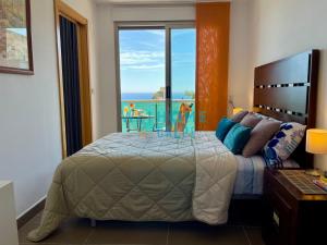 LIMA con piscina y vista al mar