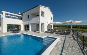 Stunning Home In Krnica With Outdoor Swimming Pool, Wifi And 4 Bedrooms