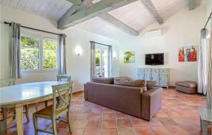 Lovely Home In Callian With Wifi