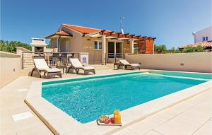 Two-Bedroom Holiday Home In Pomer