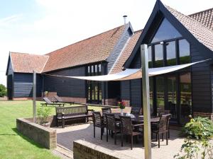 Clamp Farm Barn