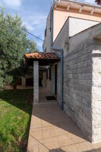 Holiday house with a parking space Valtura, Pula - 16611