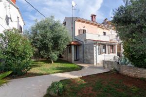 Holiday house with a parking space Valtura, Pula - 16611