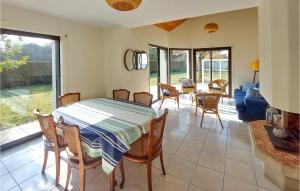 Maisons de vacances Amazing home in QUIMIAC with WiFi and 3 Bedrooms : photos des chambres