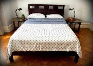 Spacious Bedroom in a Brooklyn House Shared with Host - Ubytování bez kategorie ve městě Brooklyn