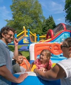 Campings Camping Country Park Crecy La Chapelle - Next to Disneyland Paris : photos des chambres