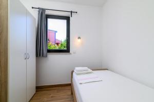 Apartments with parking space Premantura, Medulin - 2228