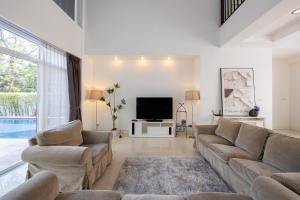 曼谷市中心500平轻奢极简独栋泳池别墅