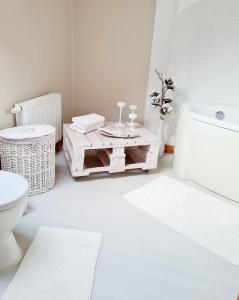 Viesu nams ČETRI GADALAIKI