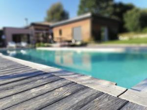 Chalets Chalet bois cosy avec piscine Aix nature : photos des chambres