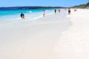 Sea La Vie on Hyams Metres to beach and cafe.
