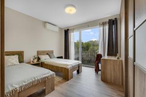 THE ROOT your charming floating home