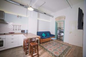 Vintage & Cosy Auditorium2