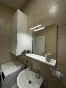 Apartment in Vir with balcony, air conditioning, WiFi, washing machine 4762-1